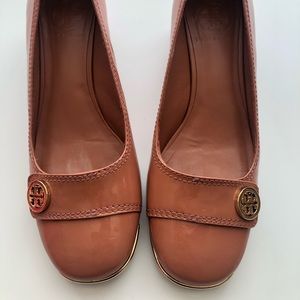Cute Tory Burch Nude block heels! 💕